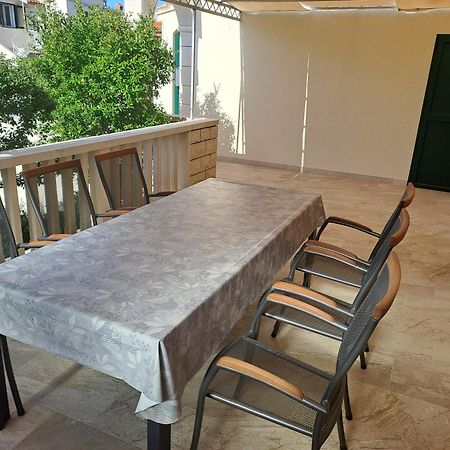 Apartments Jerica Бол Екстериор снимка
