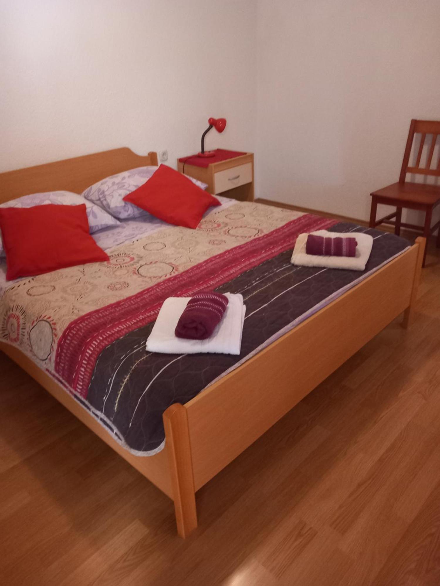 Apartments Jerica Бол Екстериор снимка