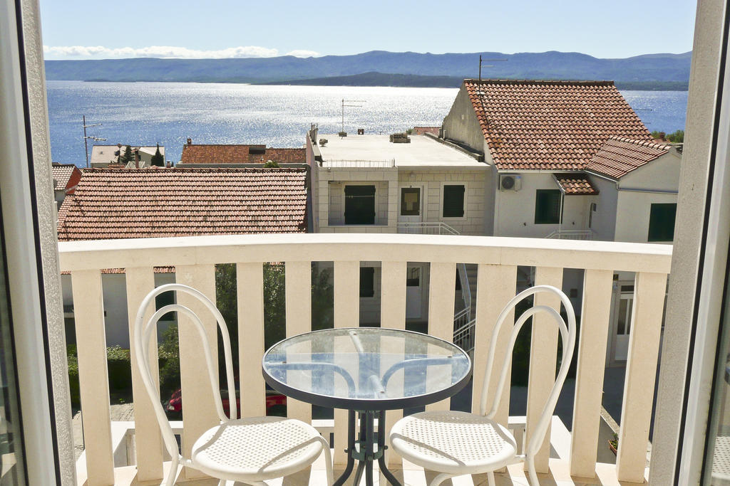 Apartments Jerica Бол Екстериор снимка