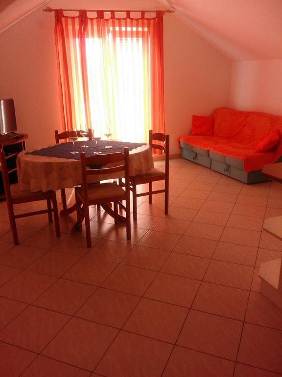 Apartments Jerica Бол Екстериор снимка
