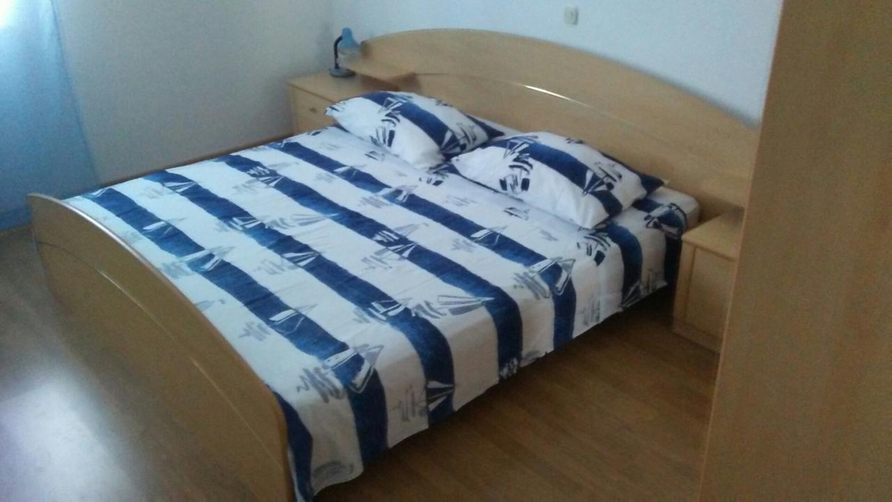 Apartments Jerica Бол Екстериор снимка
