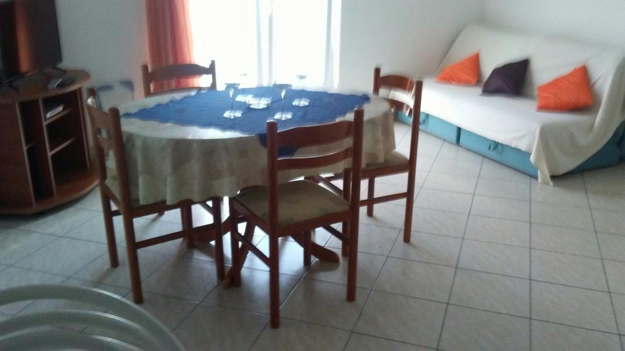 Apartments Jerica Бол Екстериор снимка